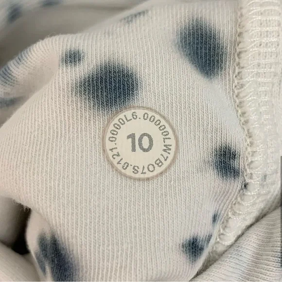 lululemon Inner Glow 3” shorts - Picture 6 of 6